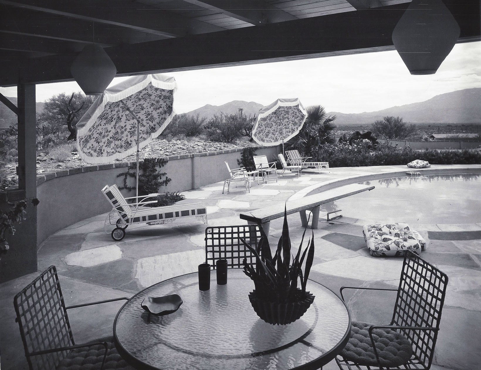 1960 Tucson home photos: Family enjoys a casual life